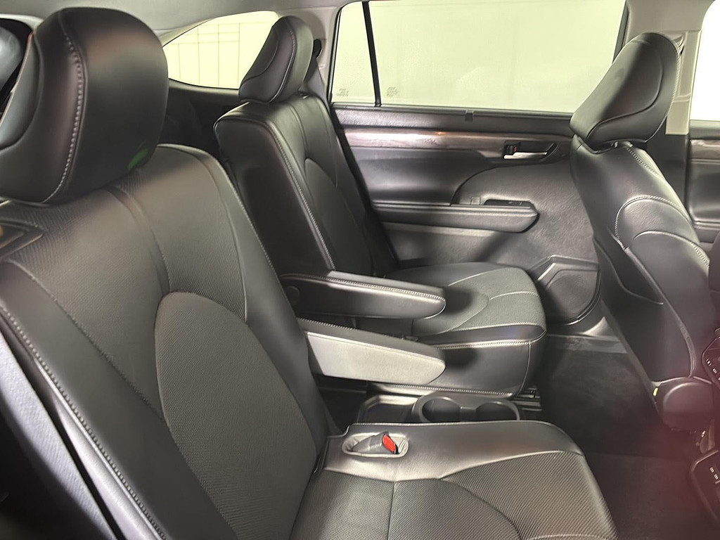 2023 Toyota Highlander Hybrid Located at Smart Motors Toyota light-box-slides