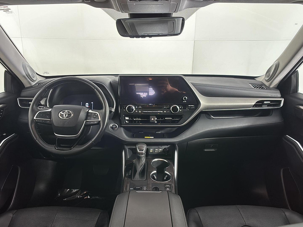 2023 Toyota Highlander Hybrid Located at Smart Motors Toyota light-box-slides