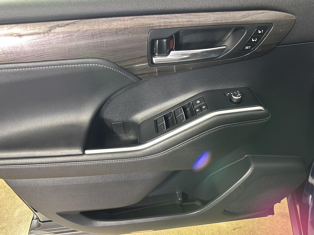 2023 Toyota Highlander Hybrid Located at Smart Motors Toyota light-box-slides