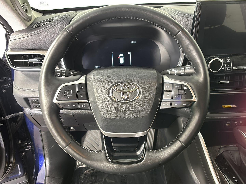 2023 Toyota Highlander Hybrid Located at Smart Motors Toyota light-box-slides