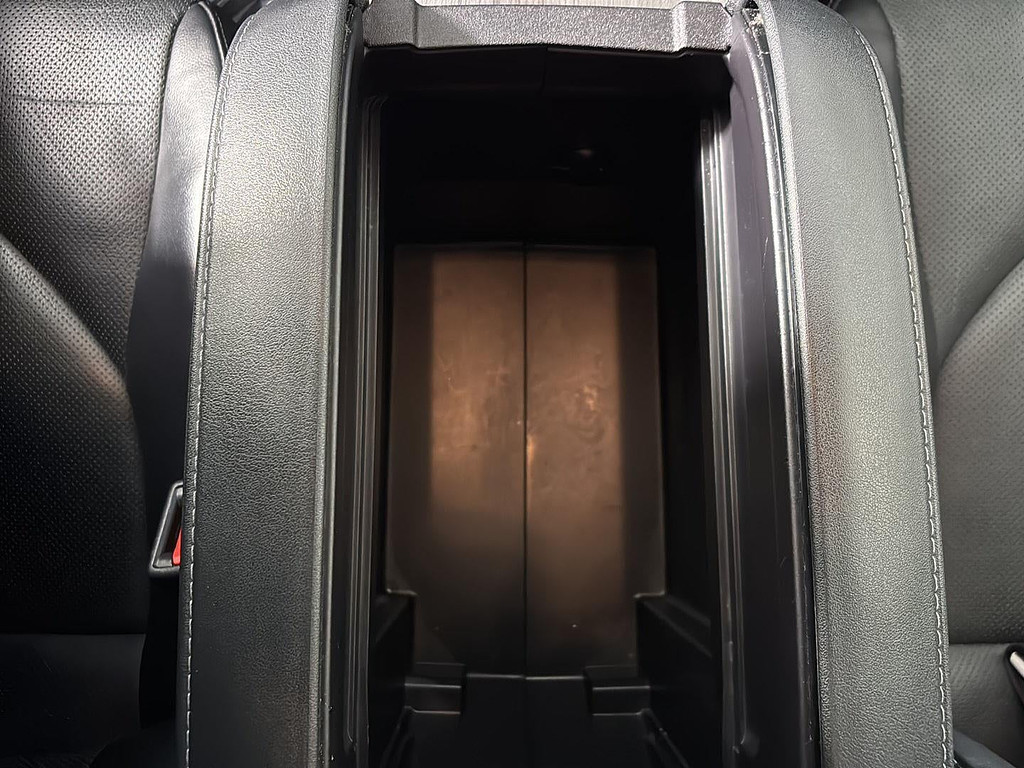 2023 Toyota Highlander Hybrid Located at Smart Motors Toyota light-box-slides