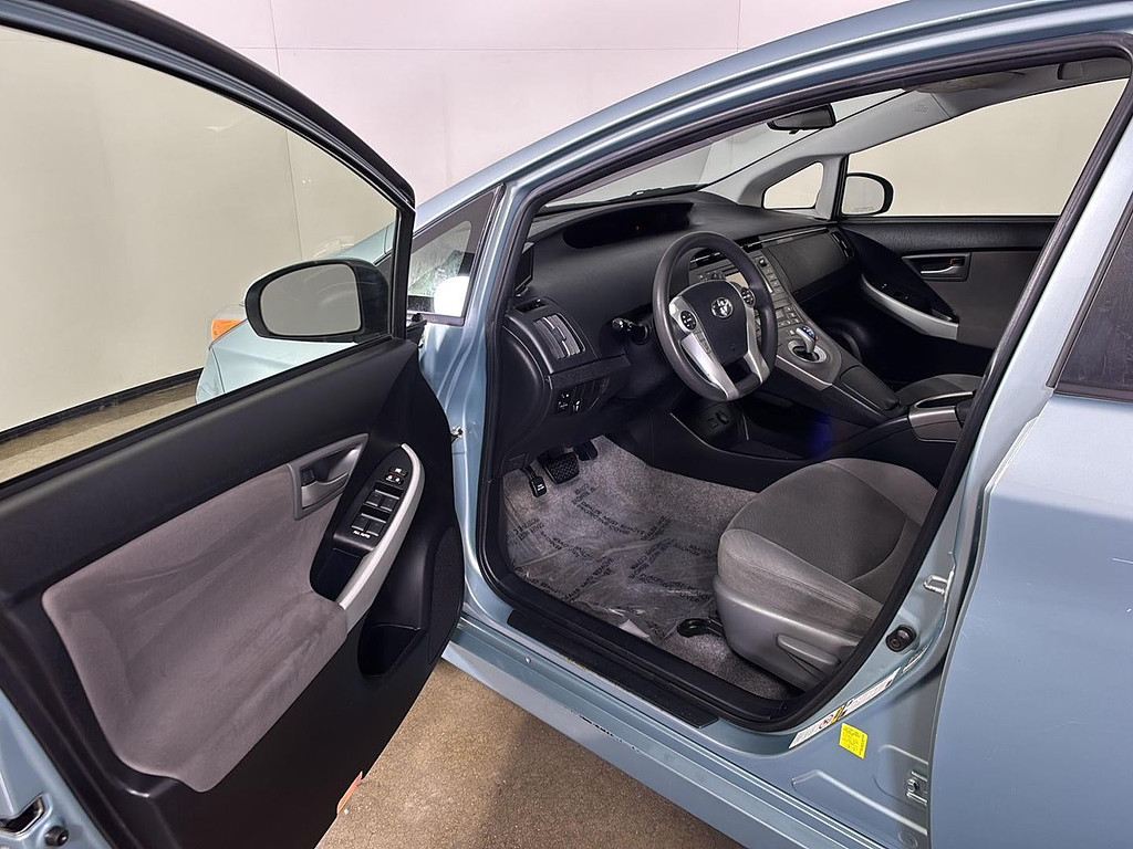 2012 Toyota Prius Two's photo