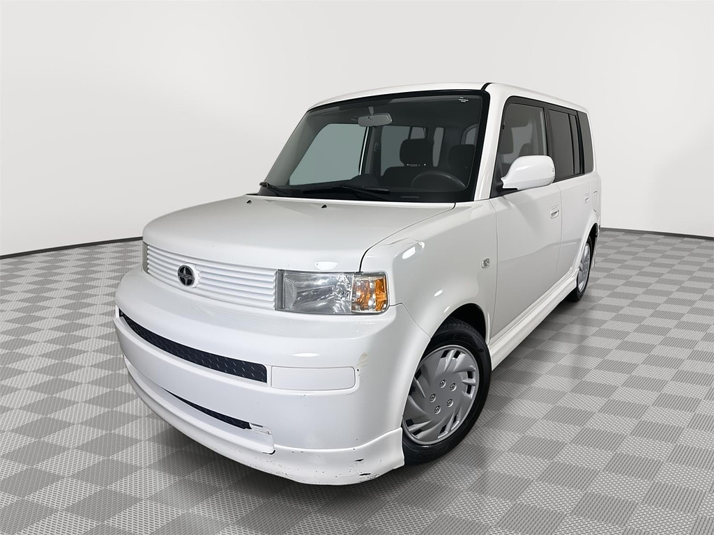 2005 Scion xB 4AT's photo