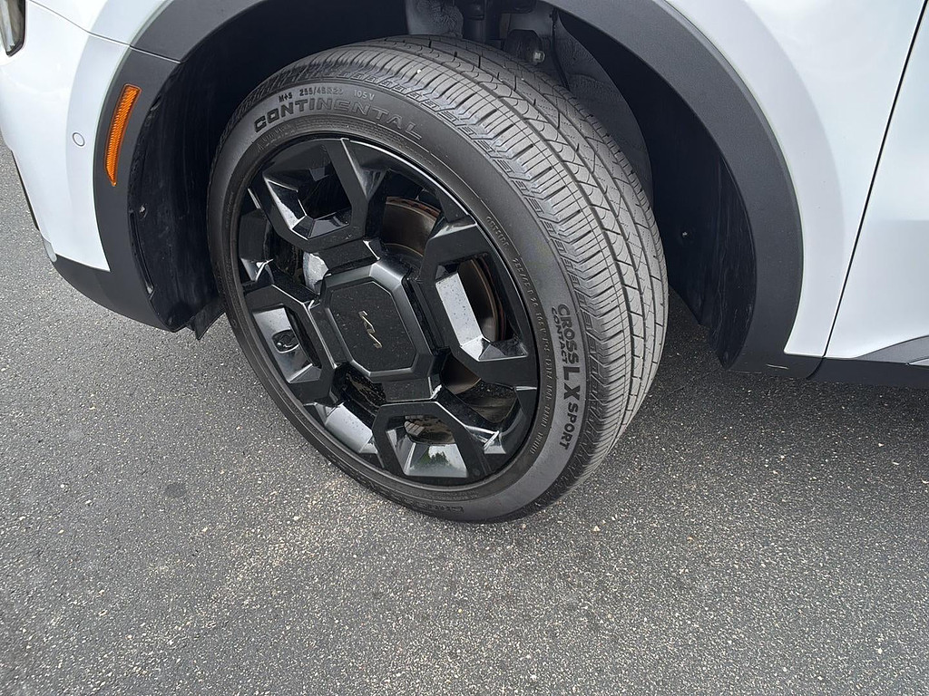 2025 Kia Sorento Located at Smart Motors Toyota light-box-slides