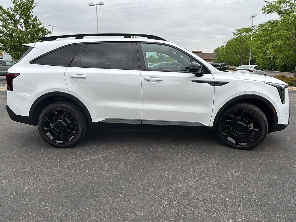 2025 Kia Sorento Located at Smart Motors Toyota light-box-slides
