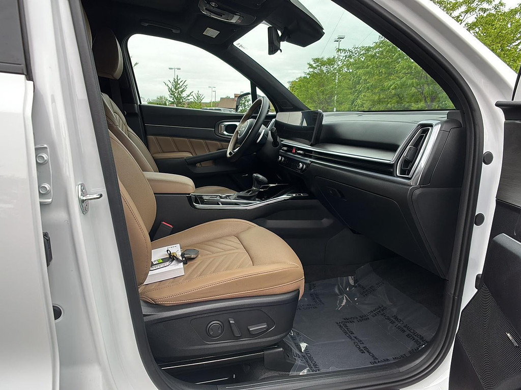 2025 Kia Sorento Located at Smart Motors Toyota light-box-slides