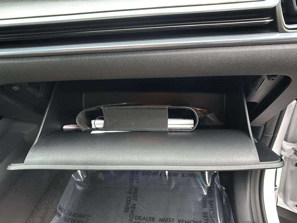 2025 Kia Sorento Located at Smart Motors Toyota slide-image