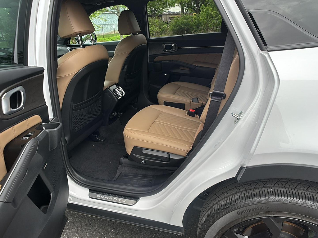 2025 Kia Sorento Located at Smart Motors Toyota light-box-slides