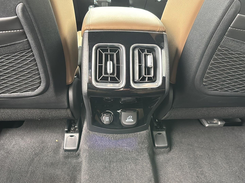 2025 Kia Sorento Located at Smart Motors Toyota slide-image