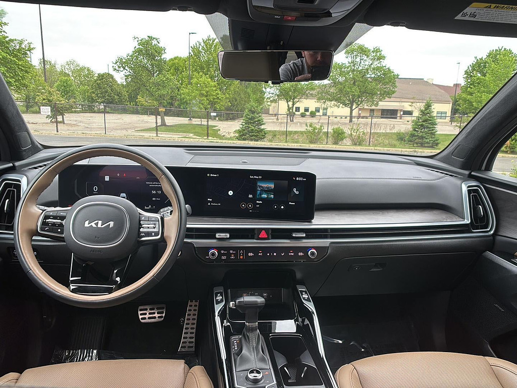 2025 Kia Sorento Located at Smart Motors Toyota light-box-slides