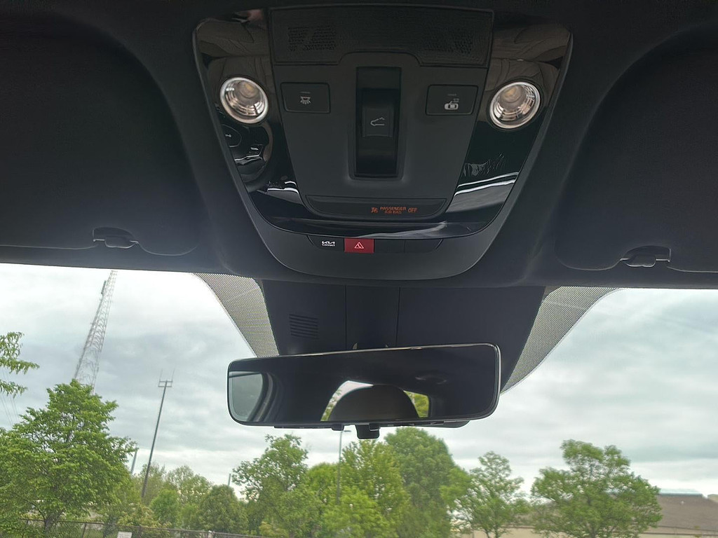 2025 Kia Sorento Located at Smart Motors Toyota light-box-slides