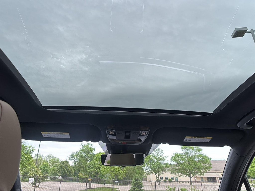2025 Kia Sorento Located at Smart Motors Toyota slide-image