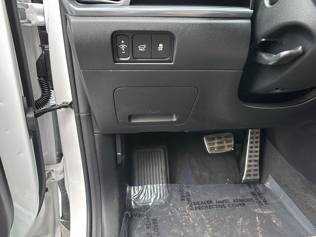 2025 Kia Sorento Located at Smart Motors Toyota slide-image