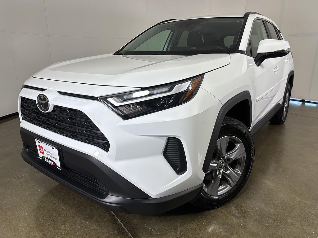2024 Toyota RAV4 XLE AWD's photo