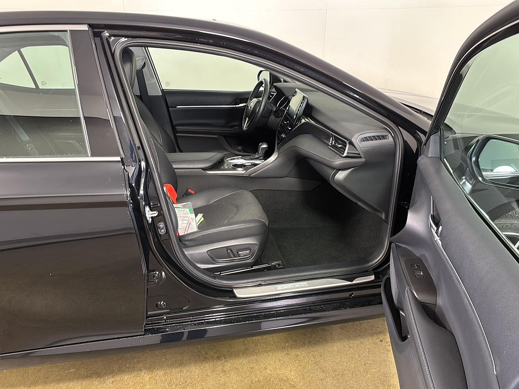 2024 Toyota Camry Hybrid Located at Smart Motors Toyota slide-image