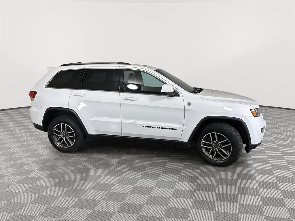 2020 Jeep Grand Cherokee Located at Smart Motors Toyota slide-image
