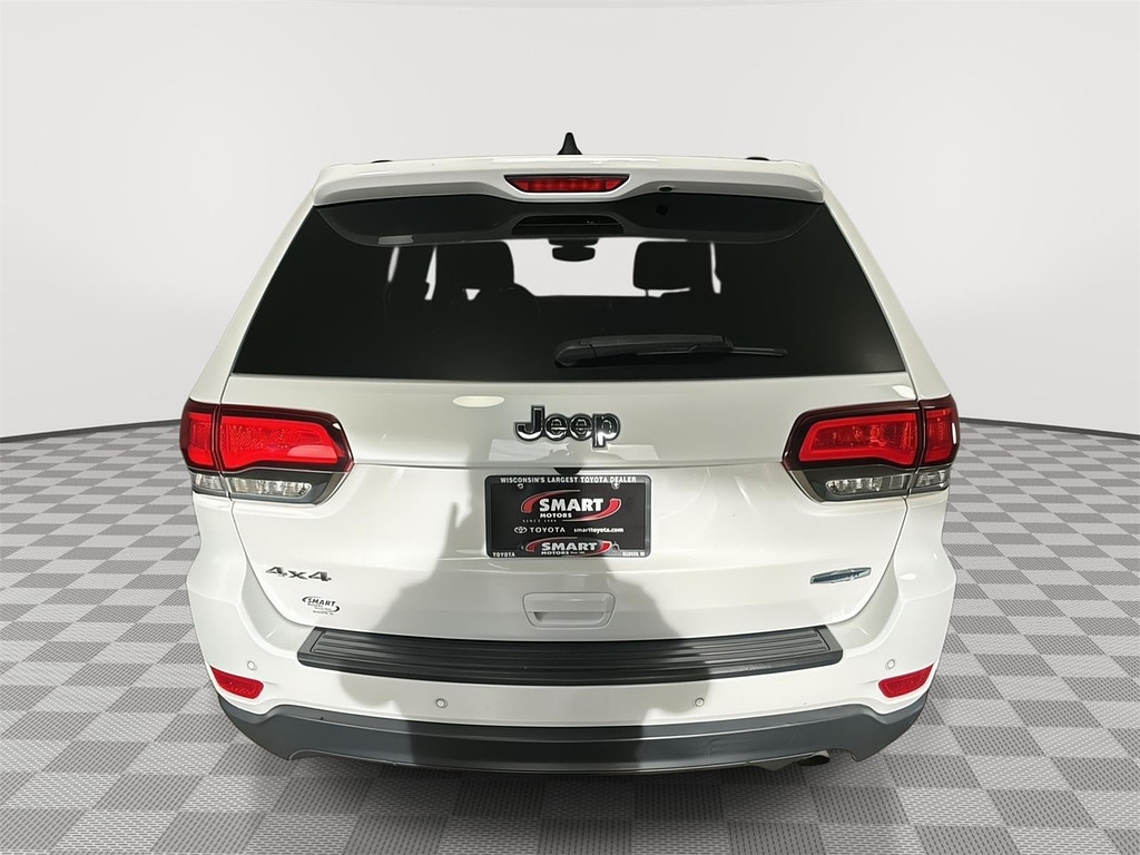 2020 Jeep Grand Cherokee Located at Smart Motors Toyota slide-image