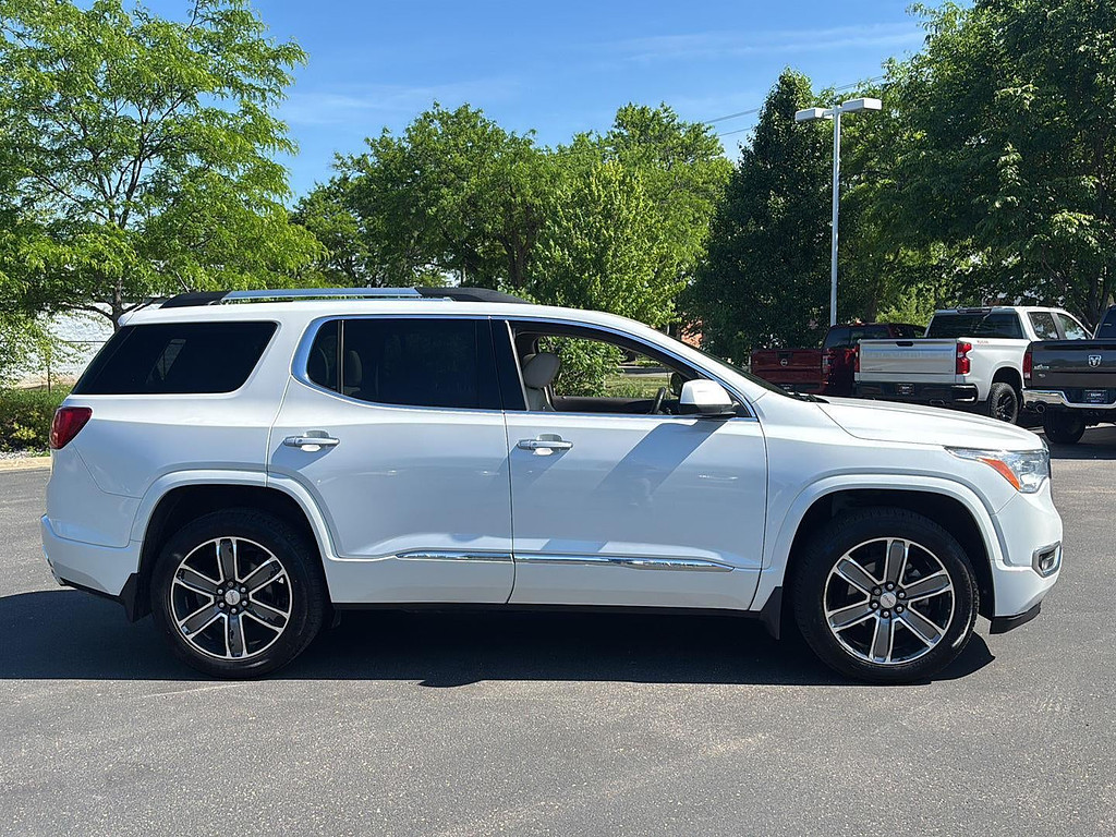 2017 GMC Acadia Located at Smart Motors Toyota light-box-slides