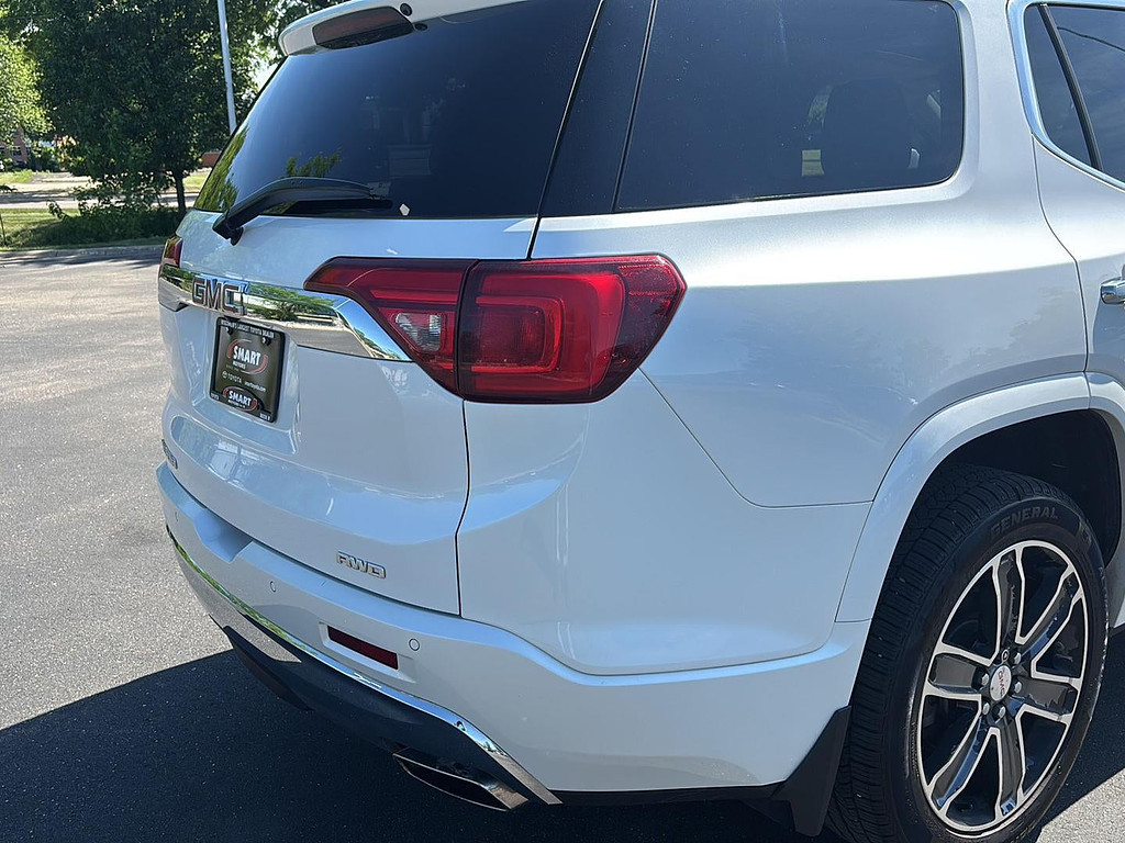 2017 GMC Acadia Located at Smart Motors Toyota light-box-slides