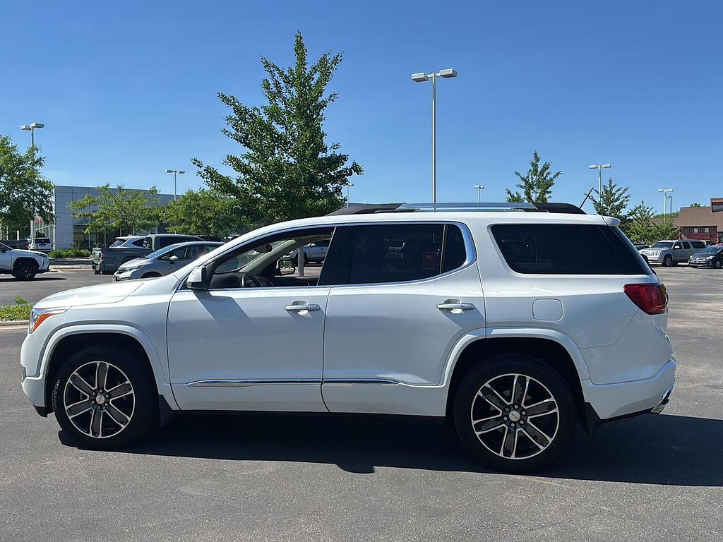 2017 GMC Acadia Located at Smart Motors Toyota light-box-slides
