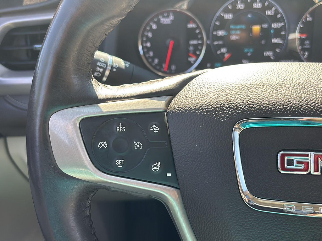 2017 GMC Acadia Located at Smart Motors Toyota light-box-slides