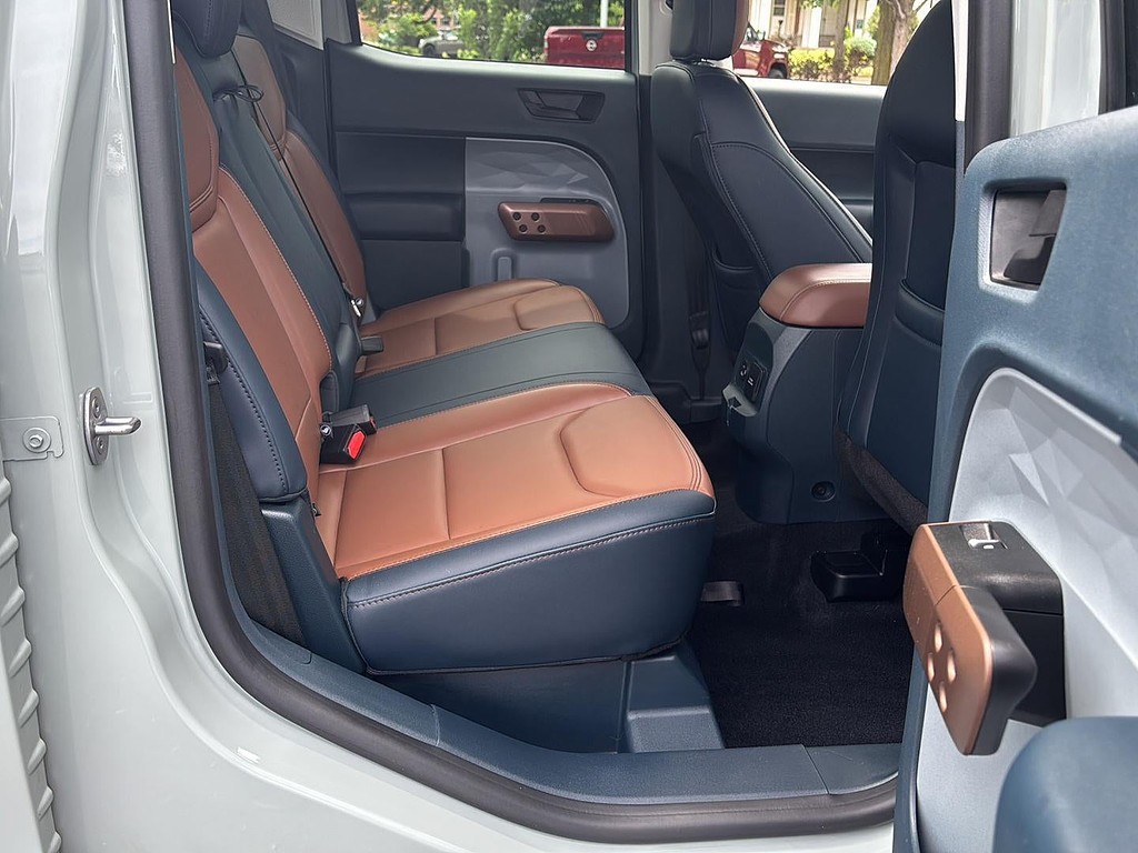 2024 Ford Maverick Located at Smart Motors Toyota slide-image