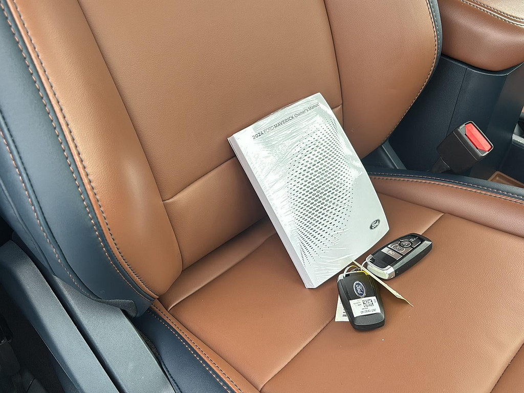 2024 Ford Maverick Located at Smart Motors Toyota slide-image