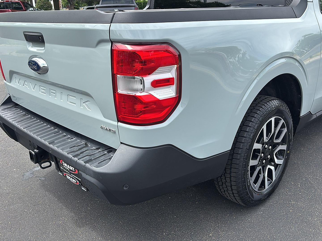 2024 Ford Maverick Located at Smart Motors Toyota slide-image