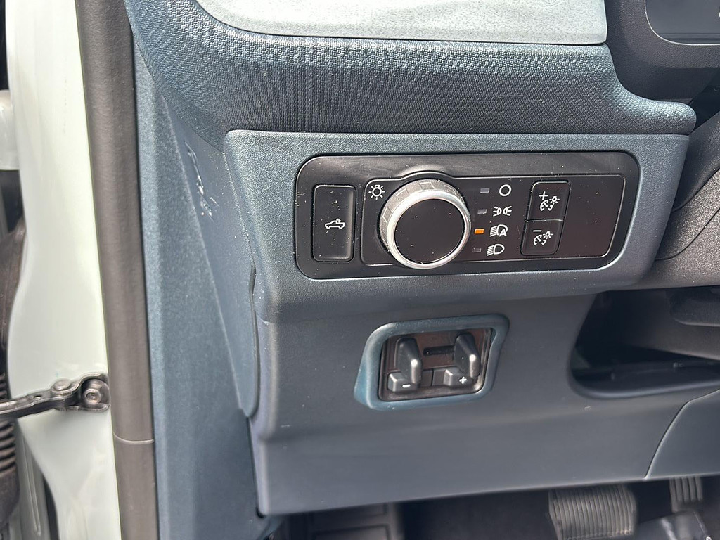 2024 Ford Maverick Located at Smart Motors Toyota light-box-slides