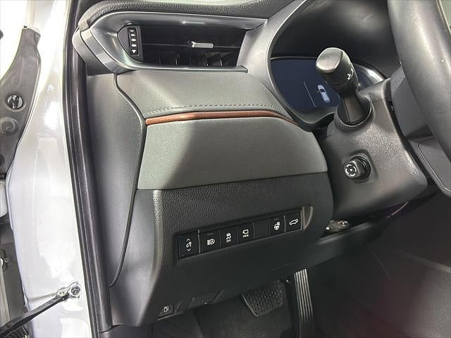 2024 Toyota Venza Located at Smart Motors Toyota slide-image