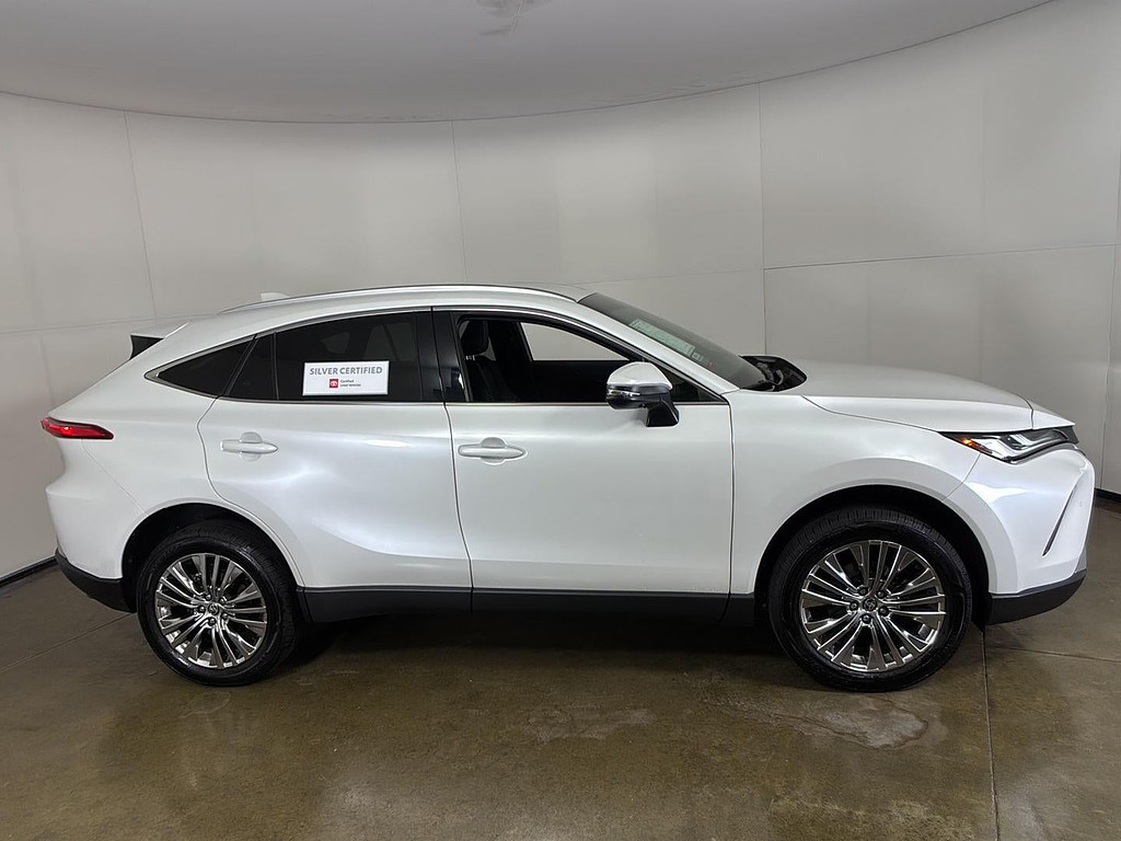 2024 Toyota Venza Limited - Photo 7