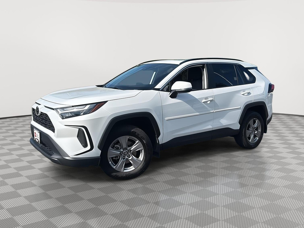 2025 Toyota RAV4 XLE AWD's photo