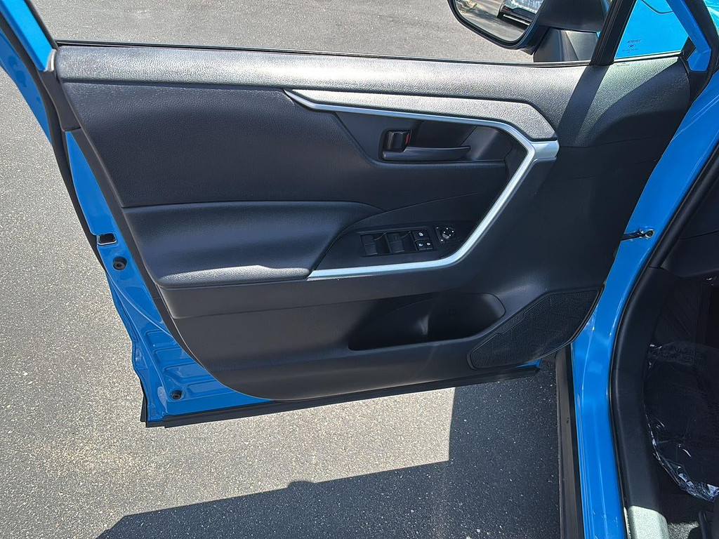 2021 Toyota RAV4 Located at Smart Motors Toyota light-box-slides