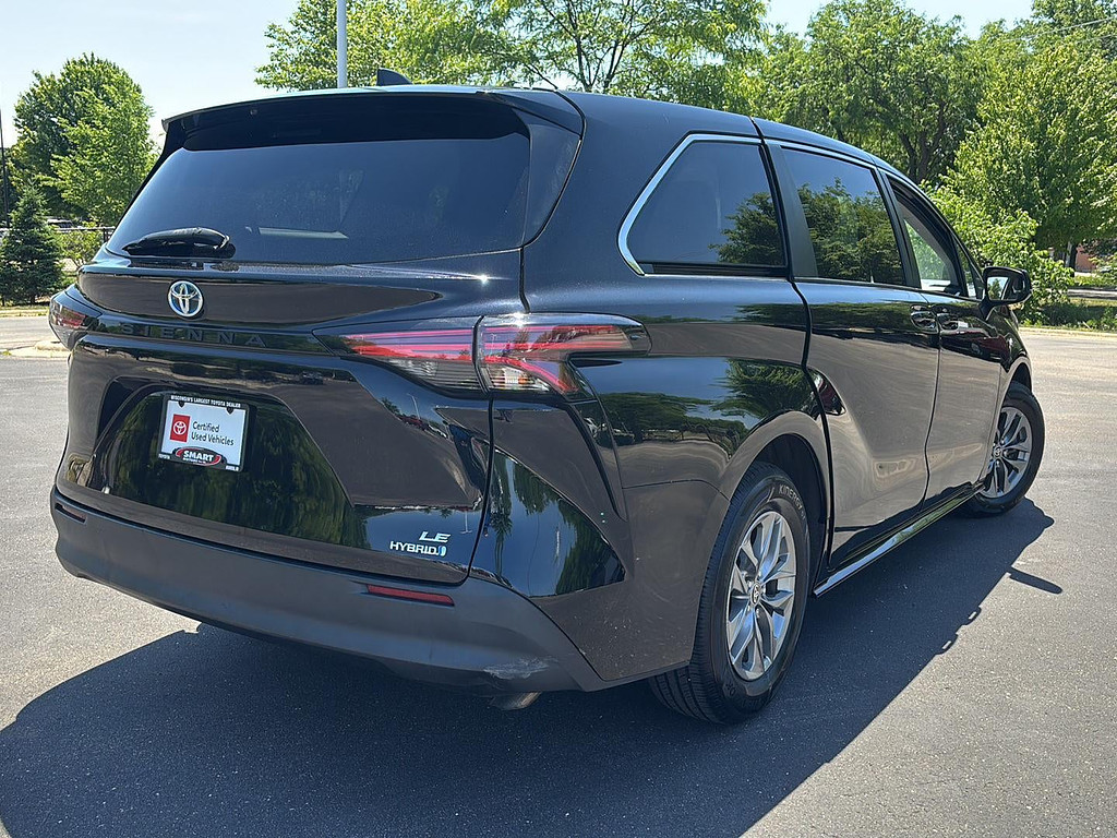 2022 Toyota Sienna Located at Smart Motors Toyota slide-image