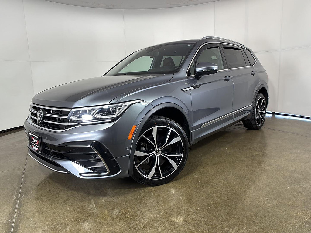 2022 Volkswagen Tiguan 2.0T SEL R-Line 4Motion's photo