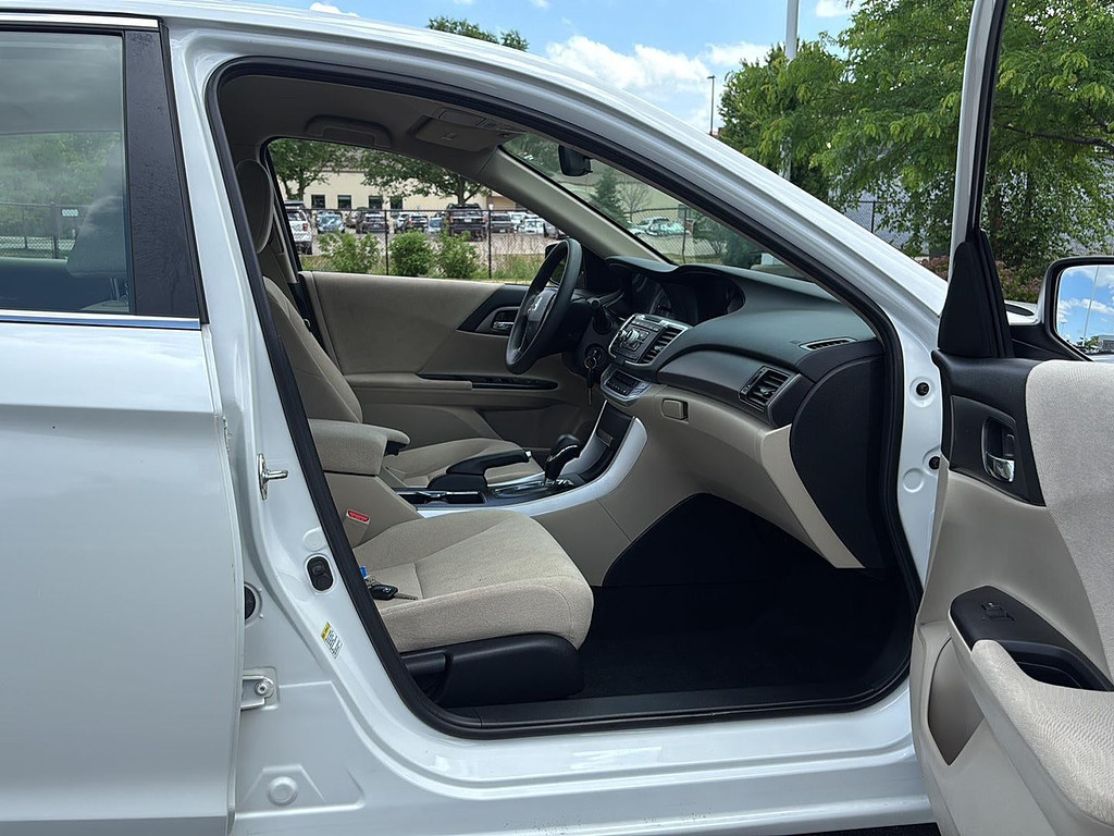 2013 Honda Accord Located at Smart Motors Toyota light-box-slides
