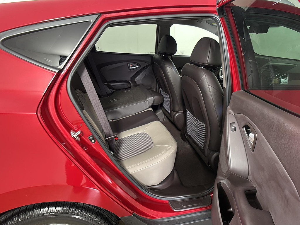 2012 Hyundai Tucson Located at Smart Motors Toyota slide-image