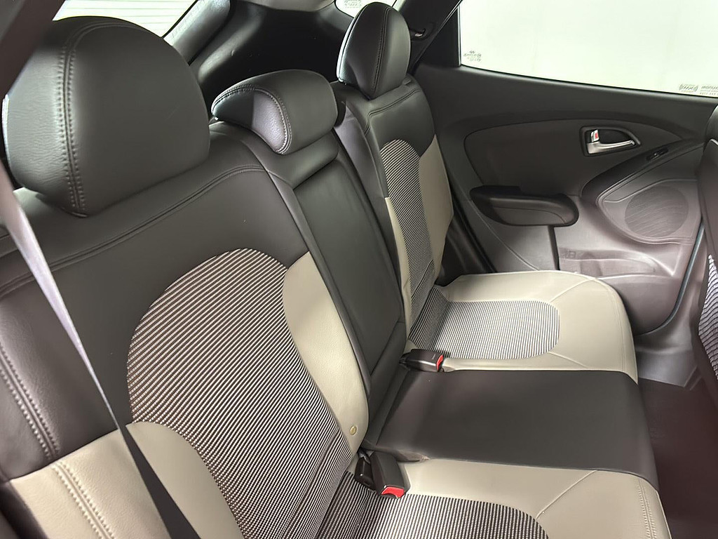 2012 Hyundai Tucson Located at Smart Motors Toyota slide-image