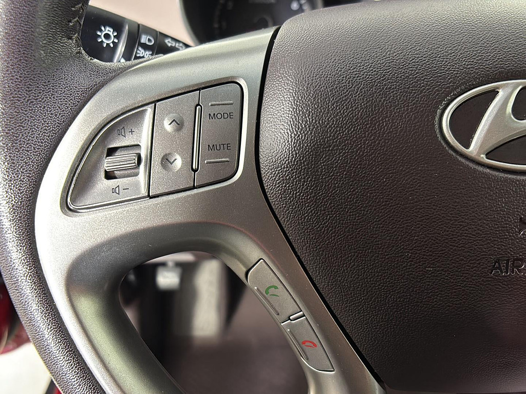 2012 Hyundai Tucson Located at Smart Motors Toyota light-box-slides