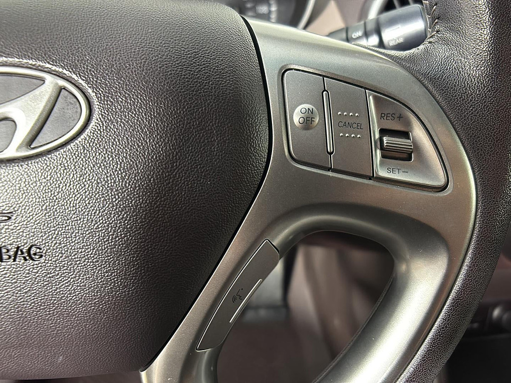2012 Hyundai Tucson Located at Smart Motors Toyota light-box-slides