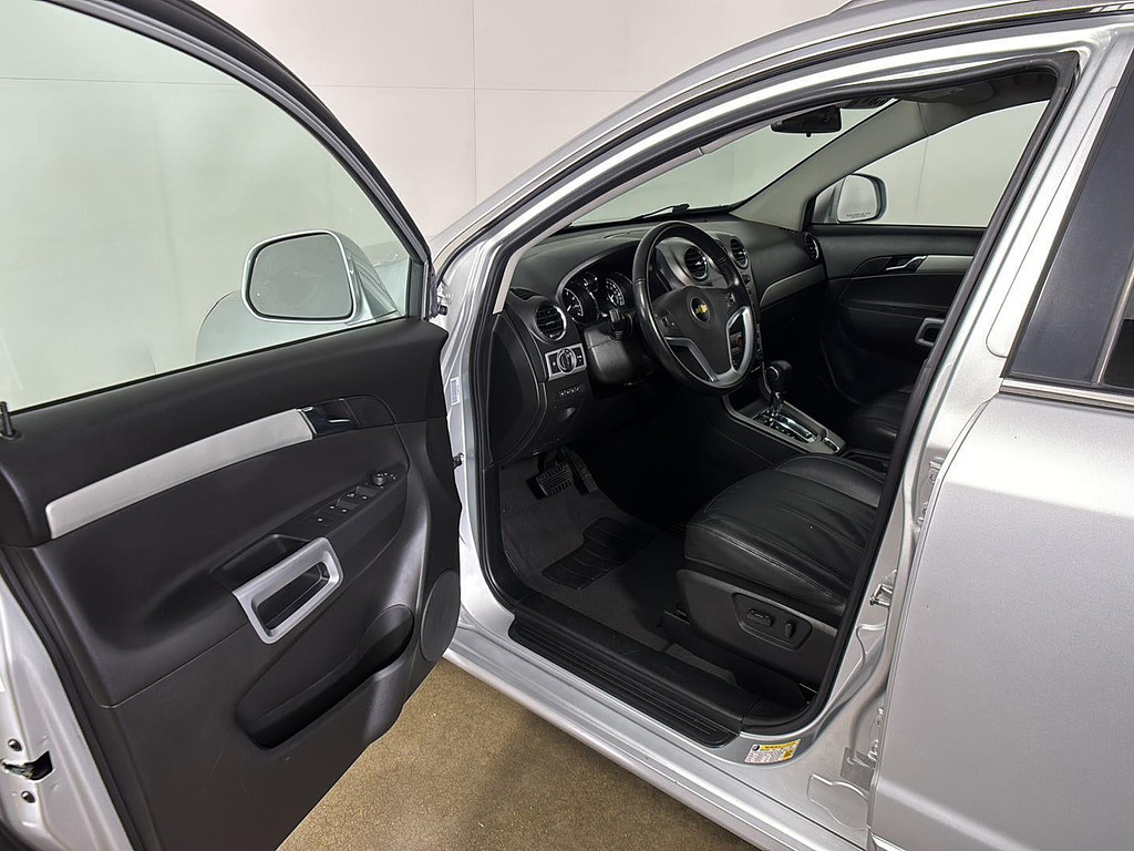 2012 Chevrolet Captiva Sport Fleet Located at Smart Motors Toyota slide-image