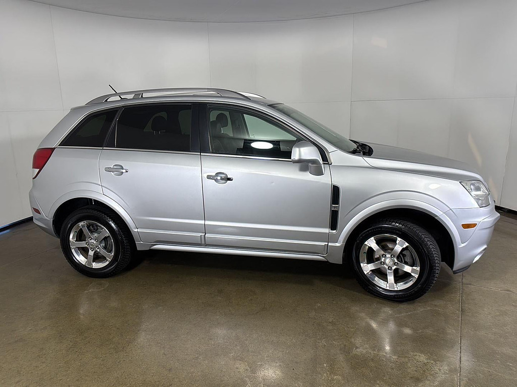 2012 Chevrolet Captiva Sport Fleet Located at Smart Motors Toyota slide-image