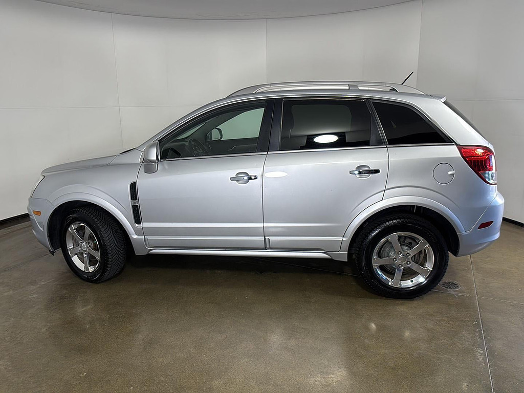 2012 Chevrolet Captiva Sport Fleet Located at Smart Motors Toyota slide-image