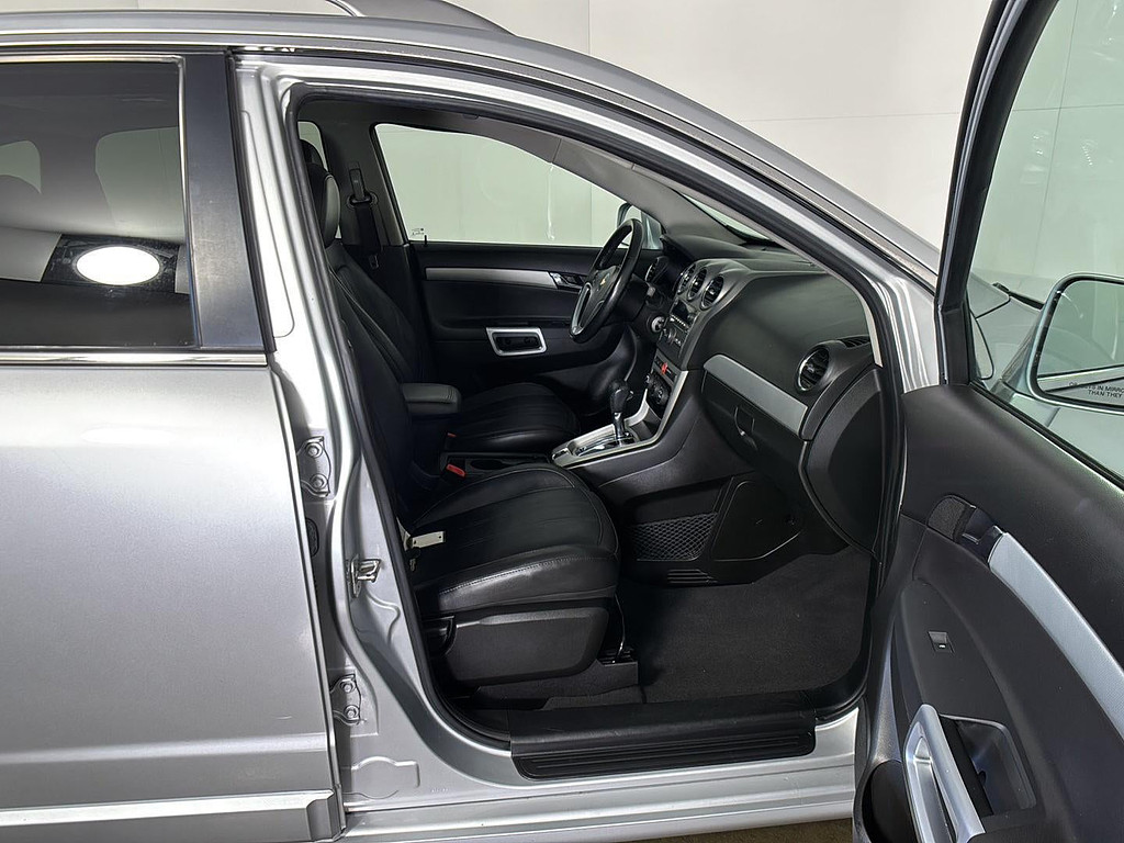 2012 Chevrolet Captiva Sport Fleet Located at Smart Motors Toyota light-box-slides