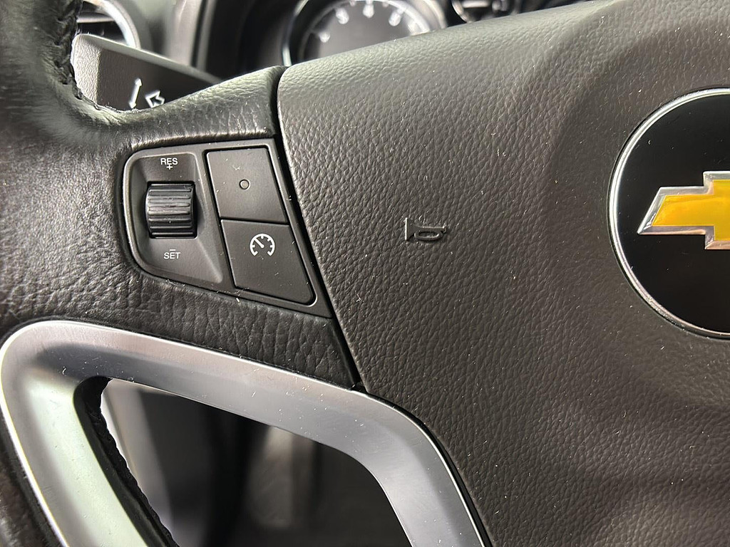2012 Chevrolet Captiva Sport Fleet Located at Smart Motors Toyota light-box-slides