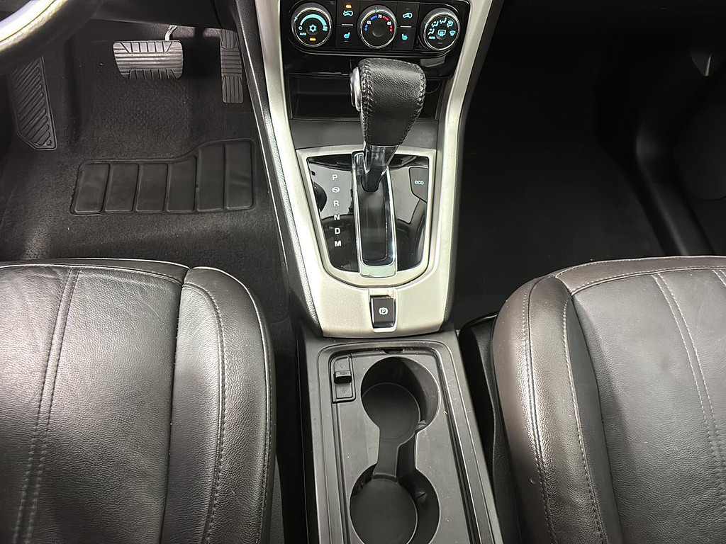 2012 Chevrolet Captiva Sport Fleet Located at Smart Motors Toyota slide-image