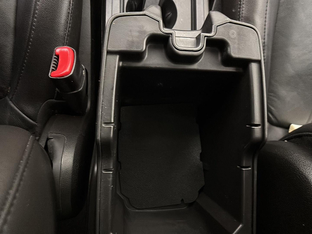 2012 Chevrolet Captiva Sport Fleet Located at Smart Motors Toyota light-box-slides