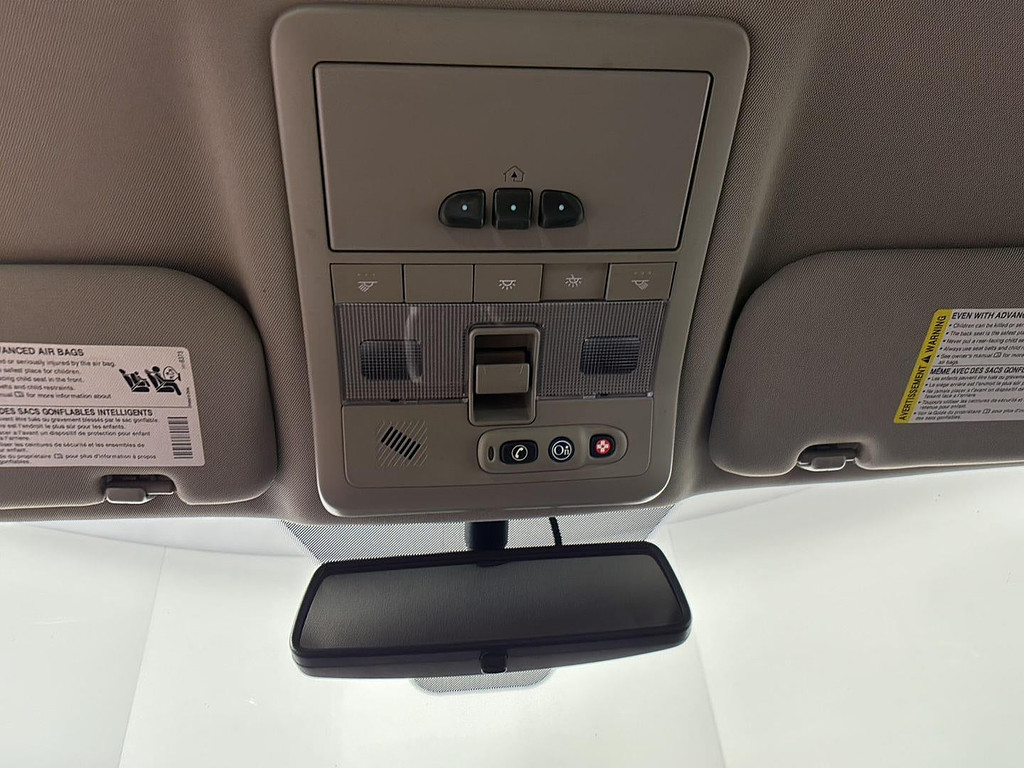 2012 Chevrolet Captiva Sport Fleet Located at Smart Motors Toyota light-box-slides