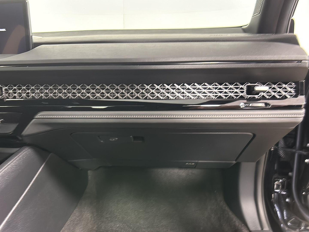 2023 Honda Accord Hybrid Located at Smart Motors Toyota slide-image