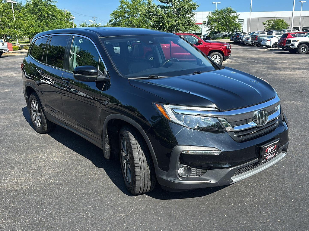 2019 Honda Pilot Located at Smart Motors Toyota light-box-slides